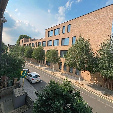 Double Bedroom In Clapham Londra Dış mekan fotoğraf