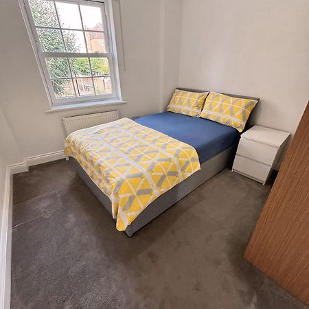 Double Bedroom In Clapham Londra Dış mekan fotoğraf