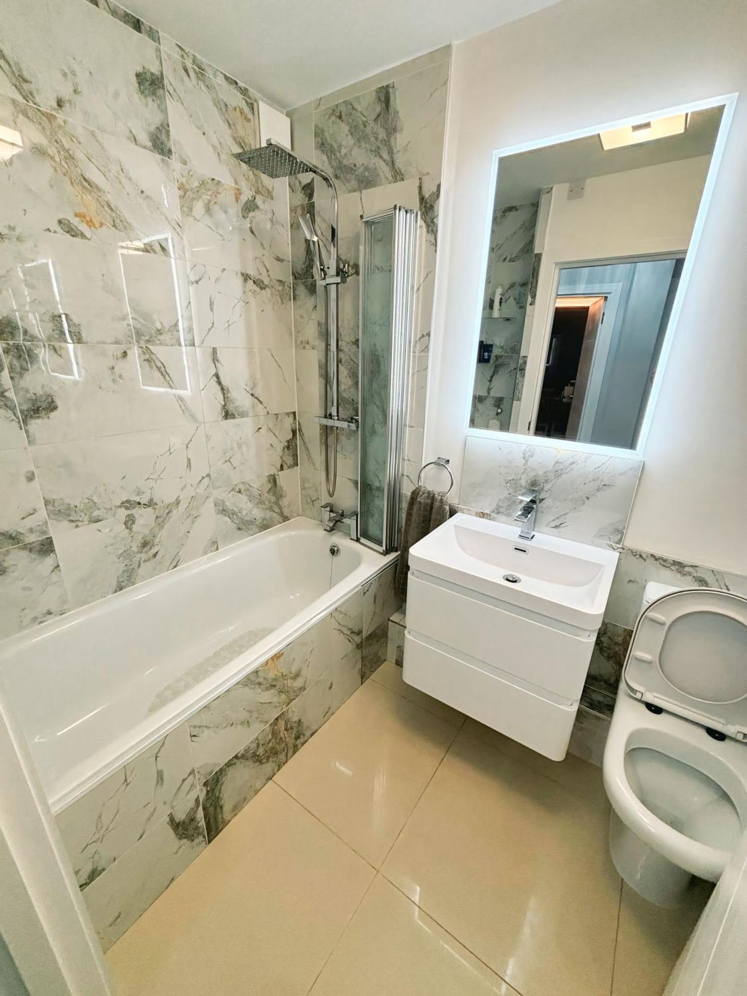 Double Bedroom In Clapham Londra Dış mekan fotoğraf